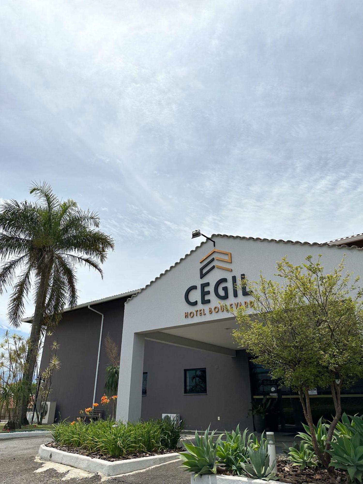Cegil Hotel Boulevard Резенди Екстериор снимка